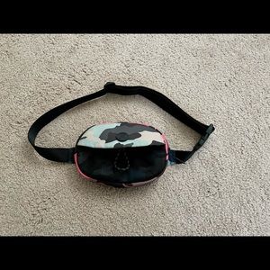 Lululemon Take It On Belt Bag *1L